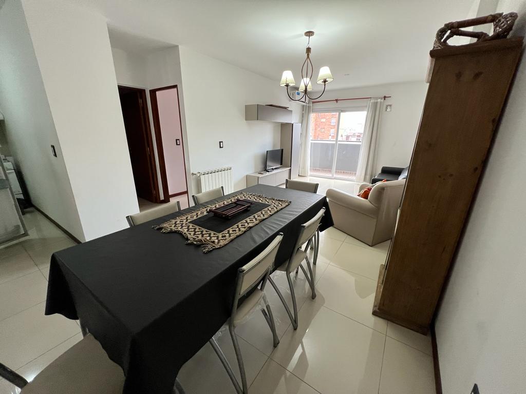 T129 UN DORMITORIO CON BALCON VENETO I