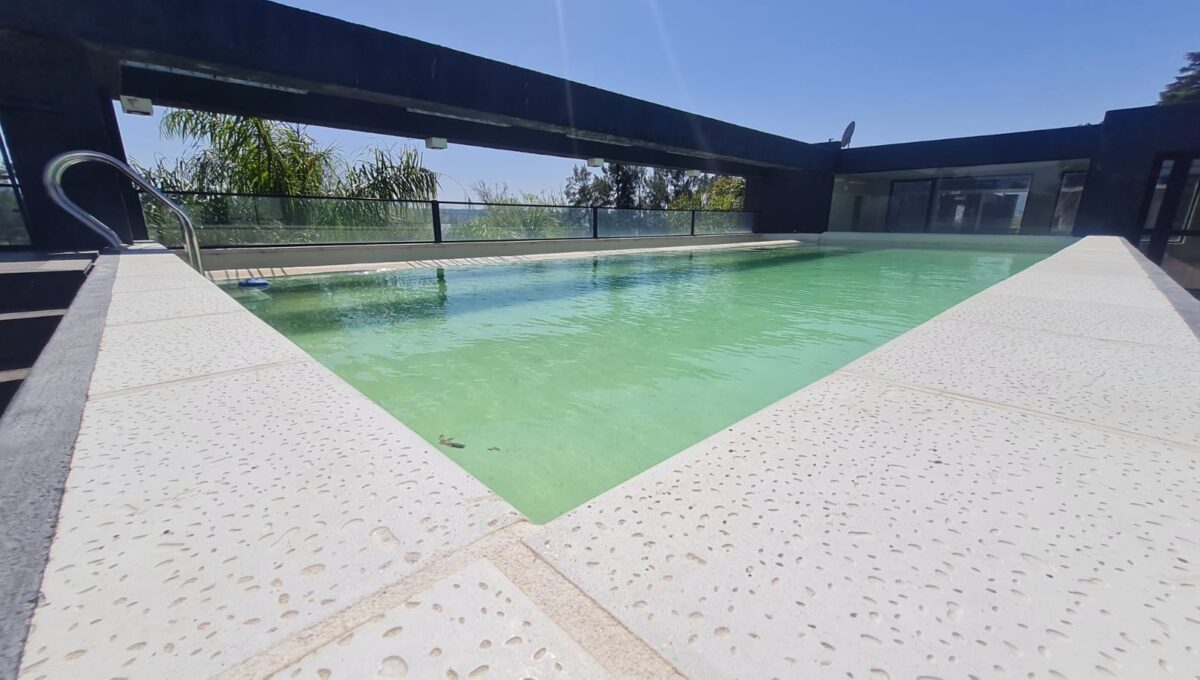 9081a8ec-9a7a-4194-af37-e602d13029ac