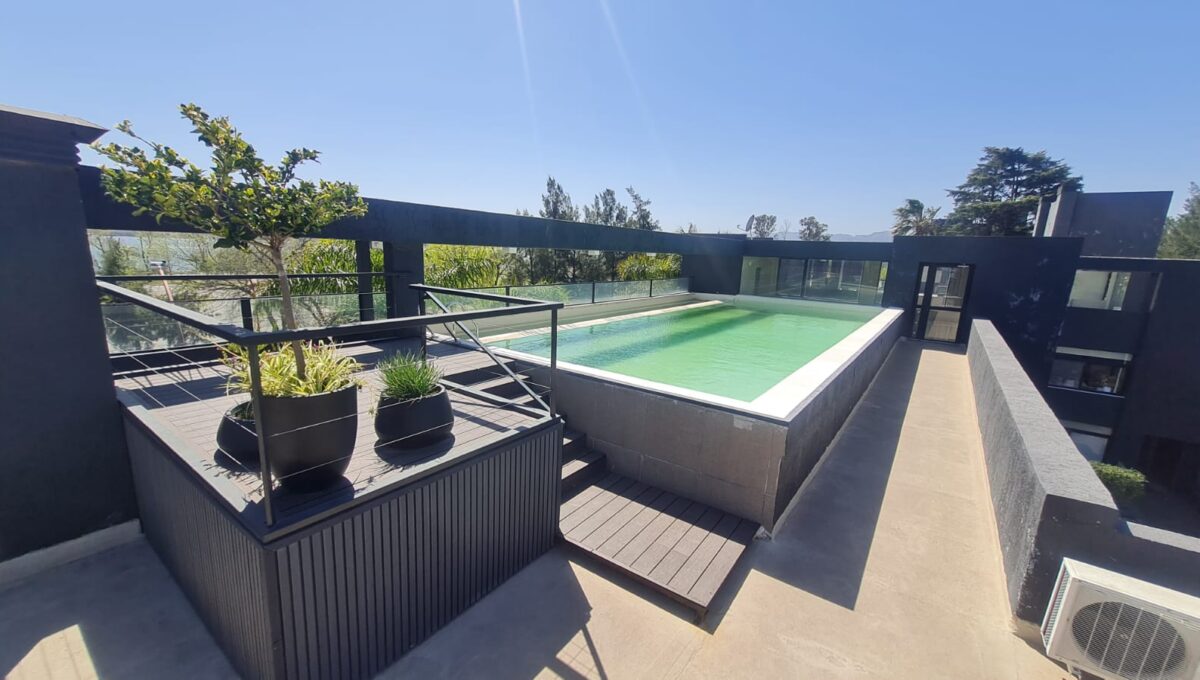 a1b802e5-9e80-44a3-a4cc-a66b22b3779c