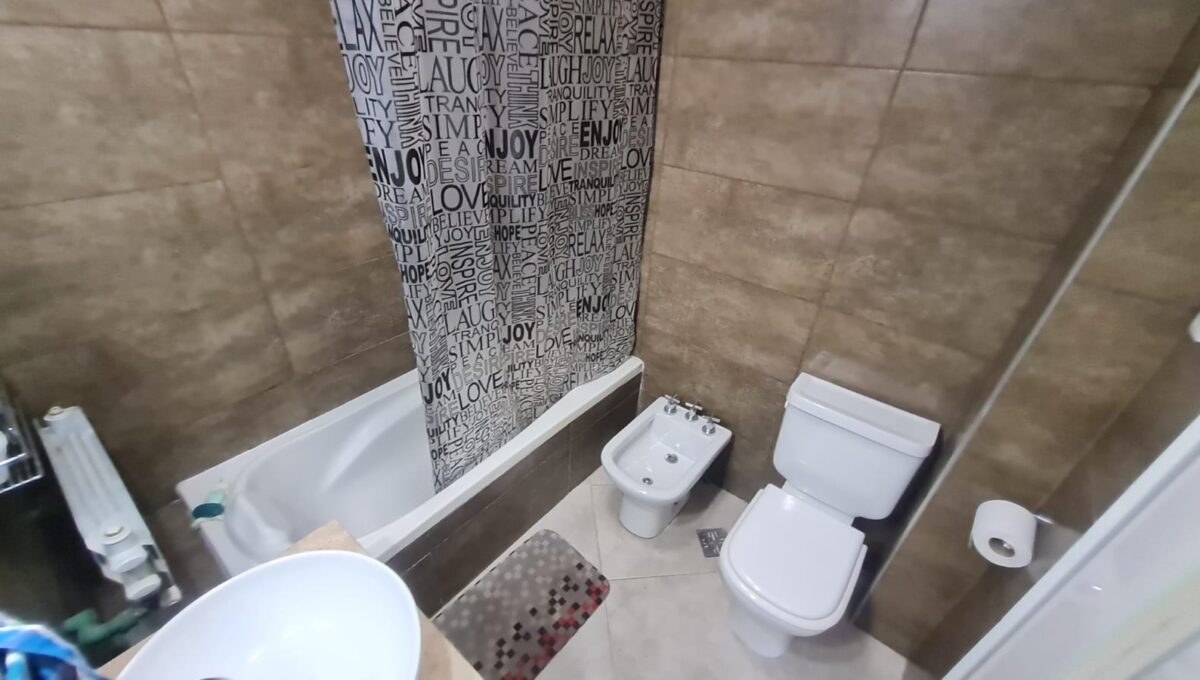 da35c03a-8cd0-4538-b72e-f8bbf8685e8c